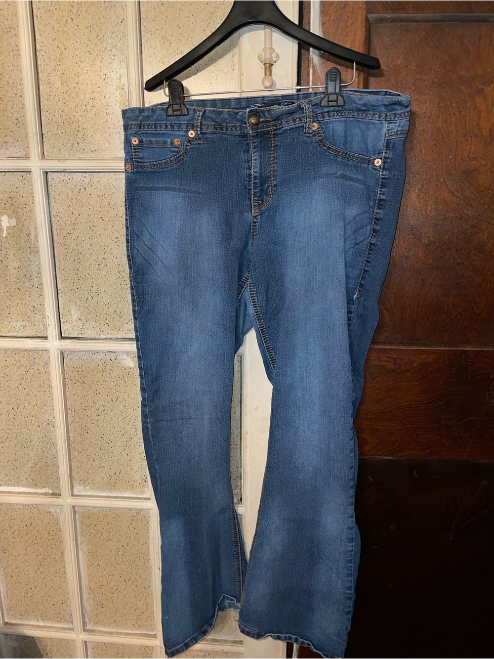Source of Wisdom Womenās Blue Stretch Bootcut Jeans - Size 18
